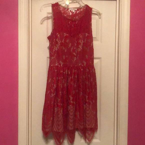 Red dress. - Picture 1 of 1
